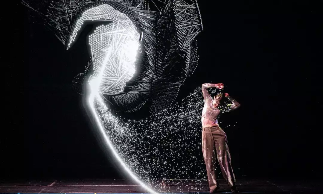 《双辛顿：余凯的神秘使命》